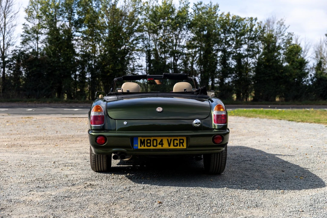 1995 MG RV8 - Image 5 of 30