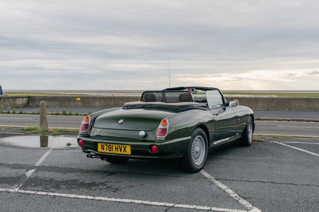 1995 MG RV8 - Image 16 of 30