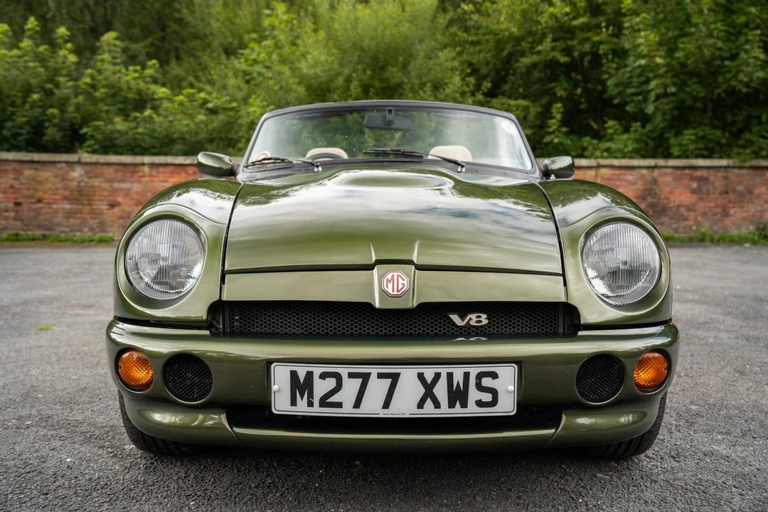 1995 MG RV8 - Image 16 of 30
