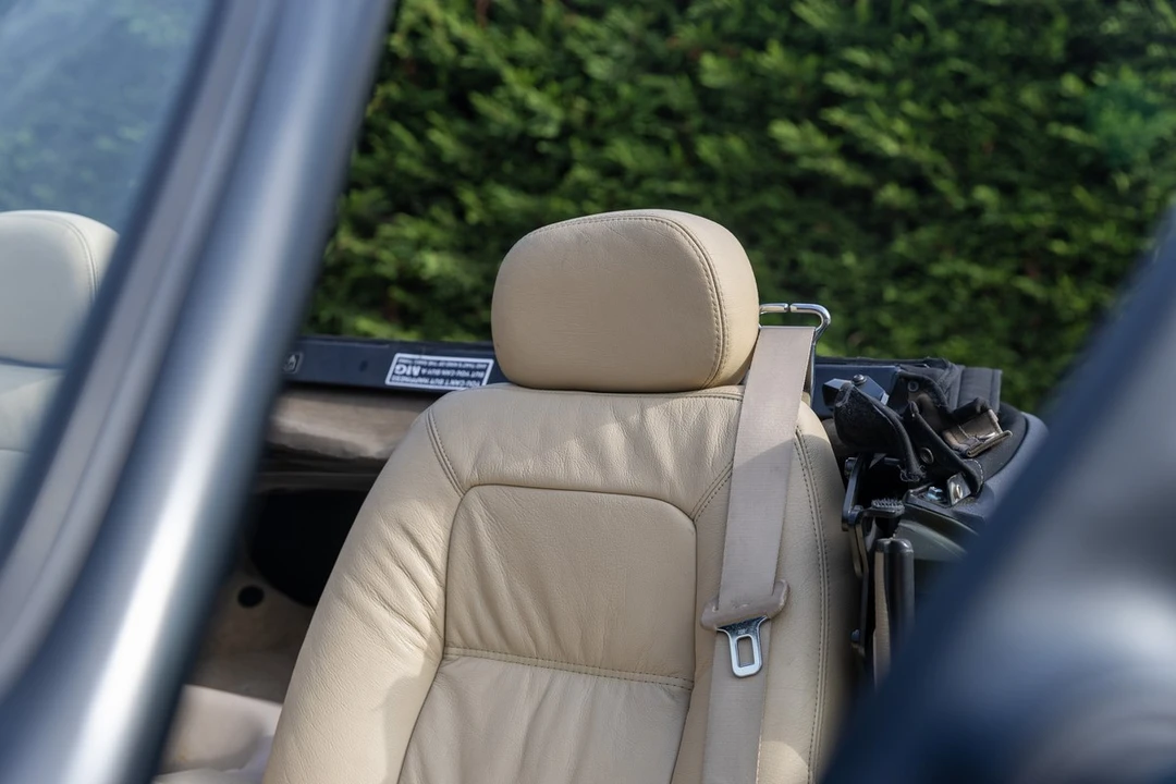 1995 MG RV8 - Image 26 of 30