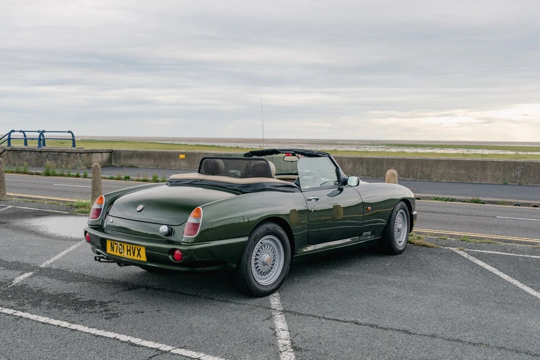 1995 MG RV8 - Image 17 of 30