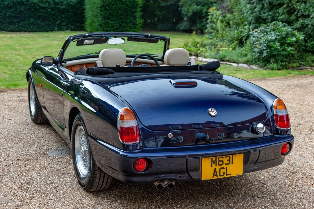 1995 MG RV8 - Image 10 of 30