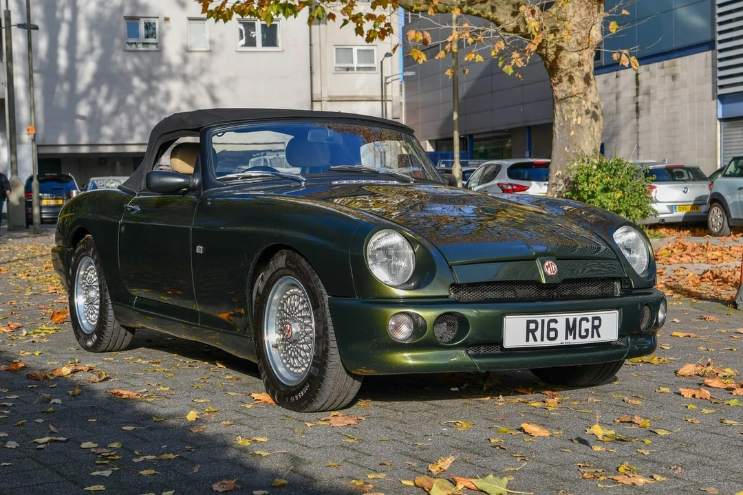 1994 MG RV8 - Image 15 of 30