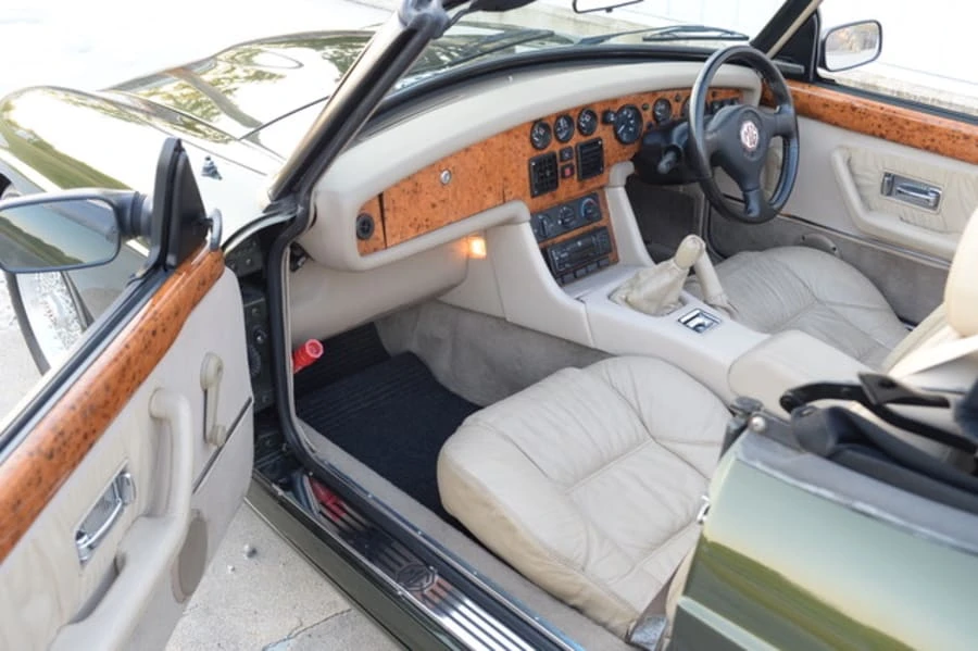 1995 MG RV8 - Image 9 of 13