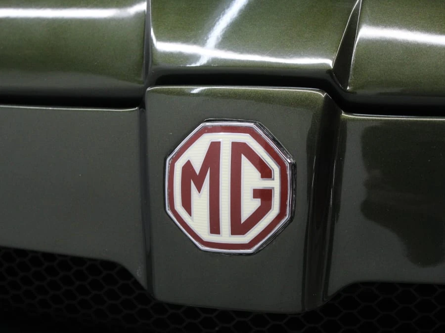 1995 MG RV8 - Image 10 of 31
