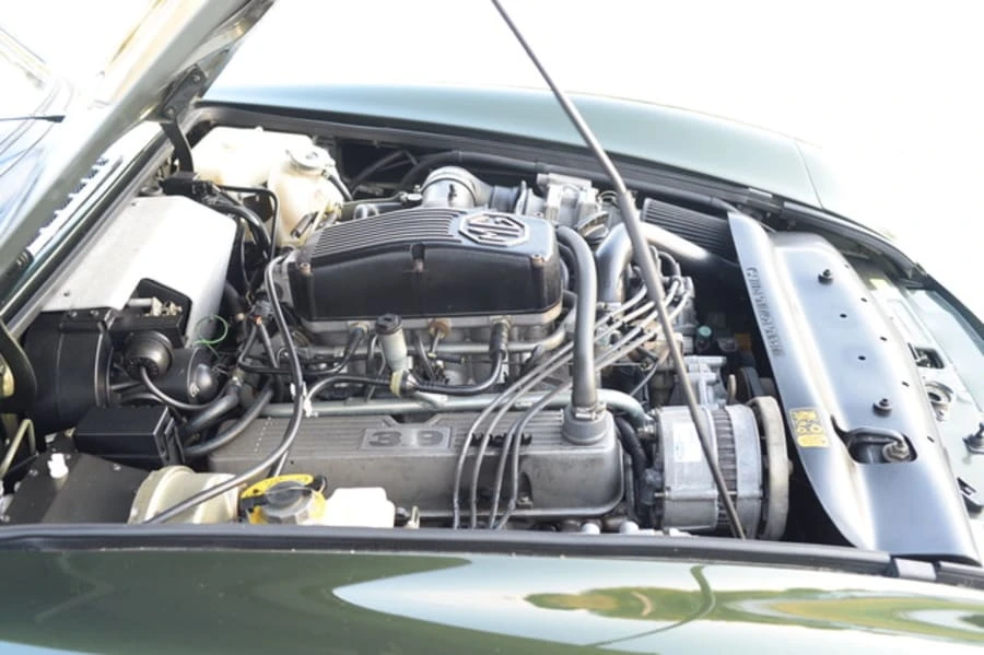 1995 MG RV8 - Image 13 of 13