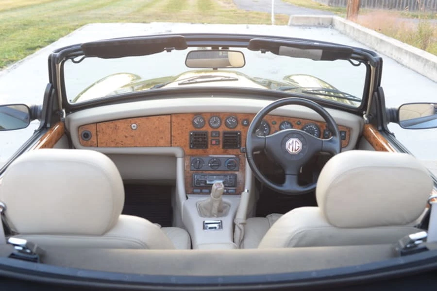 1995 MG RV8 - Image 11 of 13