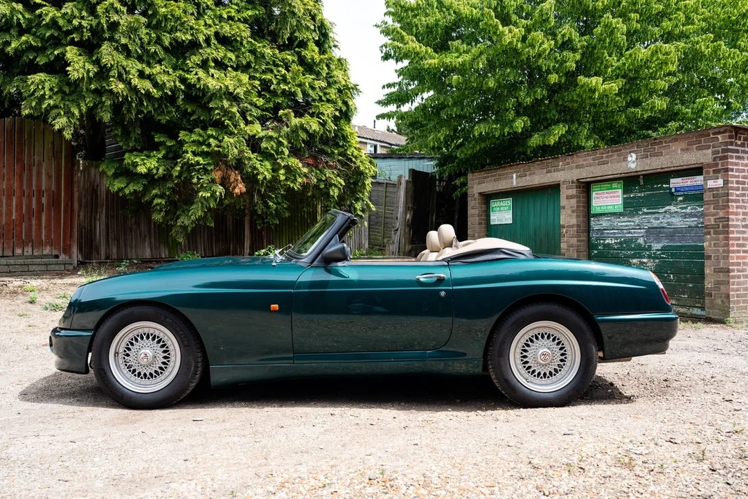 1995 MG RV8 - Image 19 of 31