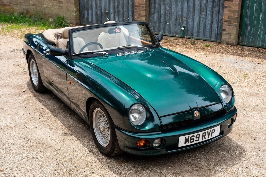 1995 MG RV8 - Image 9 of 31