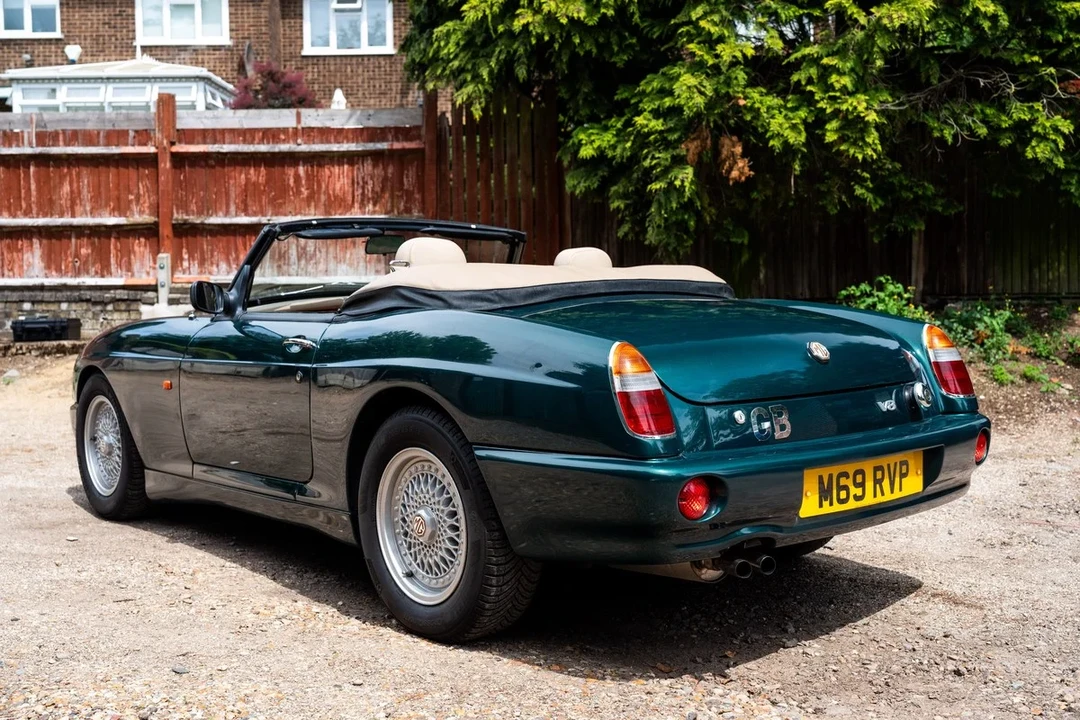 1995 MG RV8 - Image 17 of 31