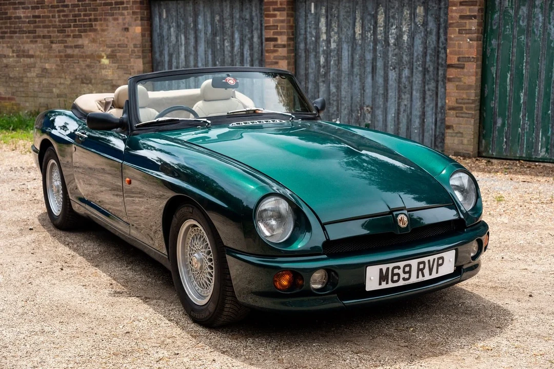 1995 MG RV8 - Image 3 of 31