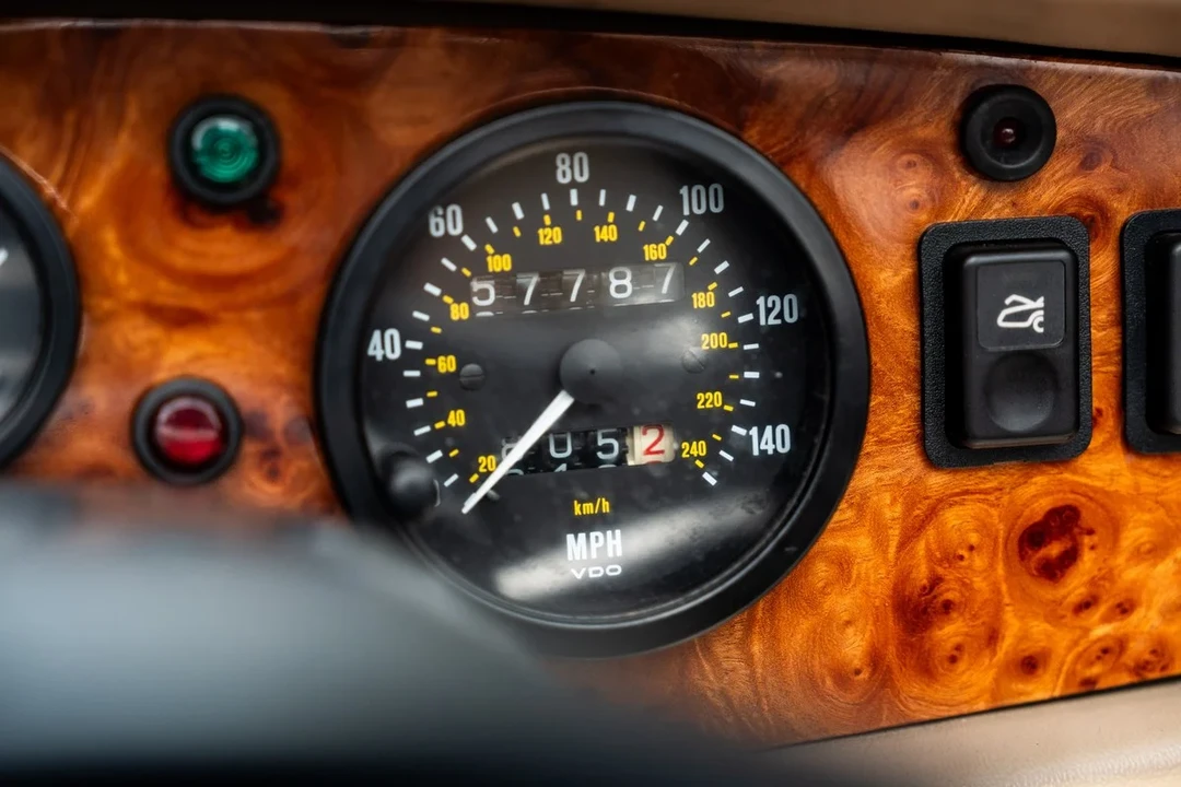1995 MG RV8 - Image 12 of 31