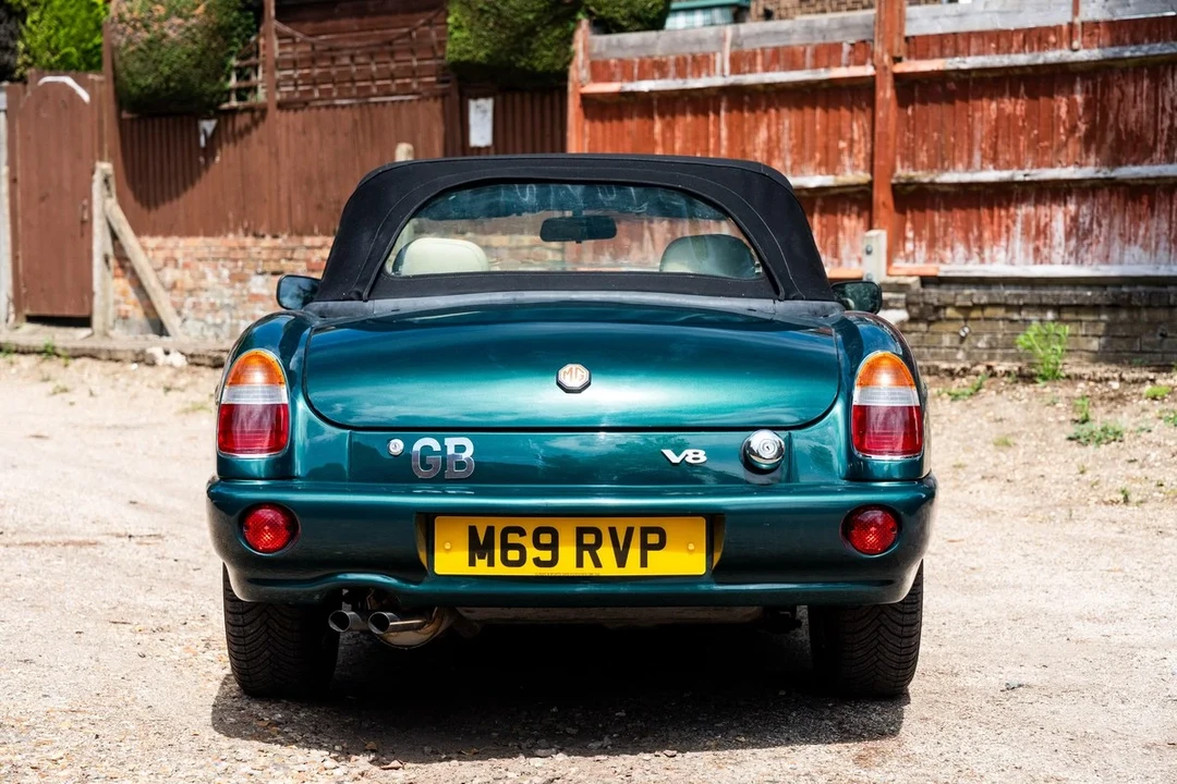 1995 MG RV8 - Image 27 of 31
