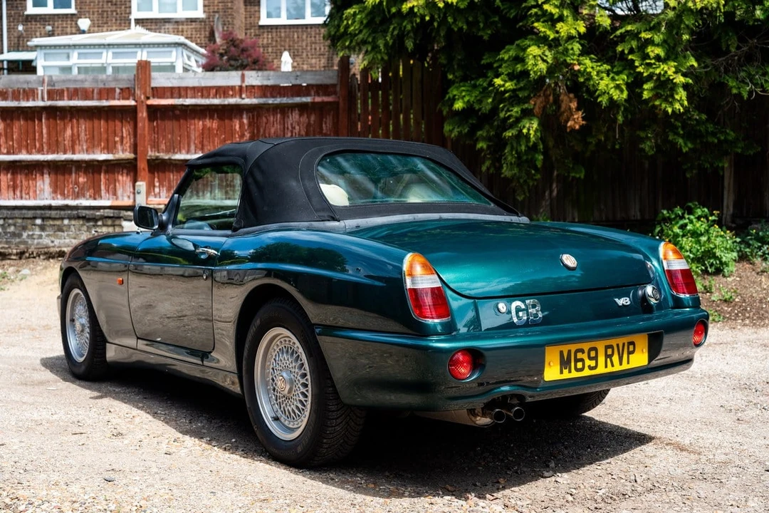 1995 MG RV8 - Image 28 of 31