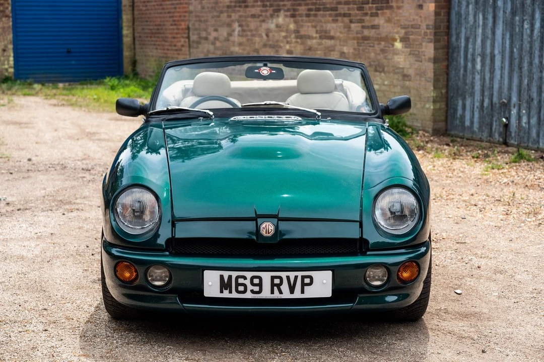 1995 MG RV8 - Image 7 of 31