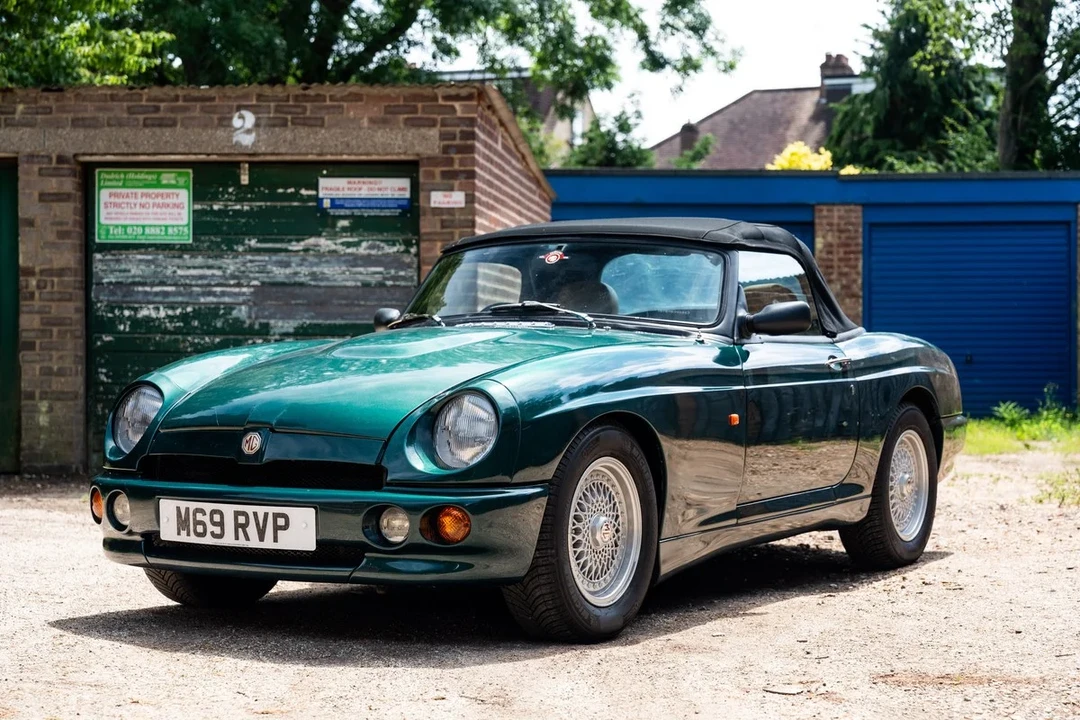 1995 MG RV8 - Image 23 of 31