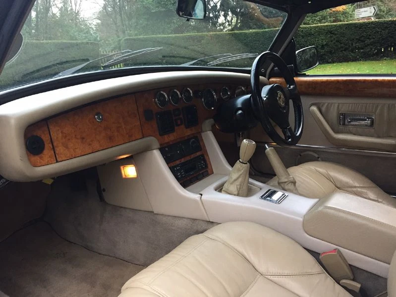 1995 MG RV8 - Image 4 of 9
