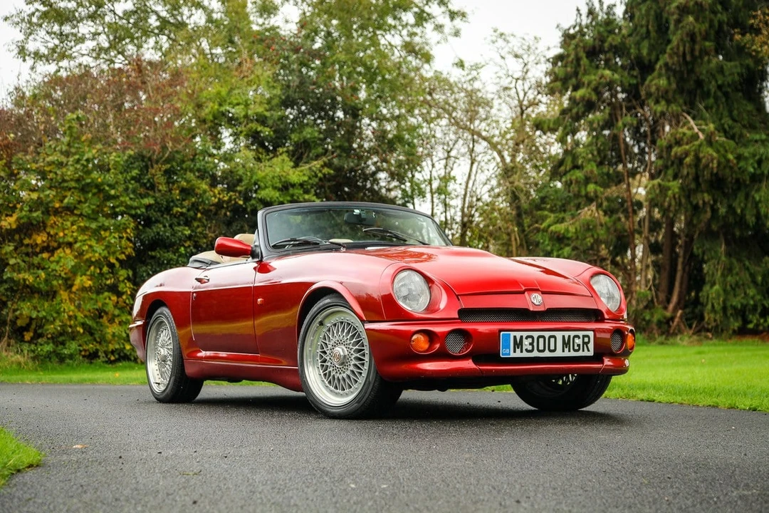 1995 MG RV8 - Image 10 of 30