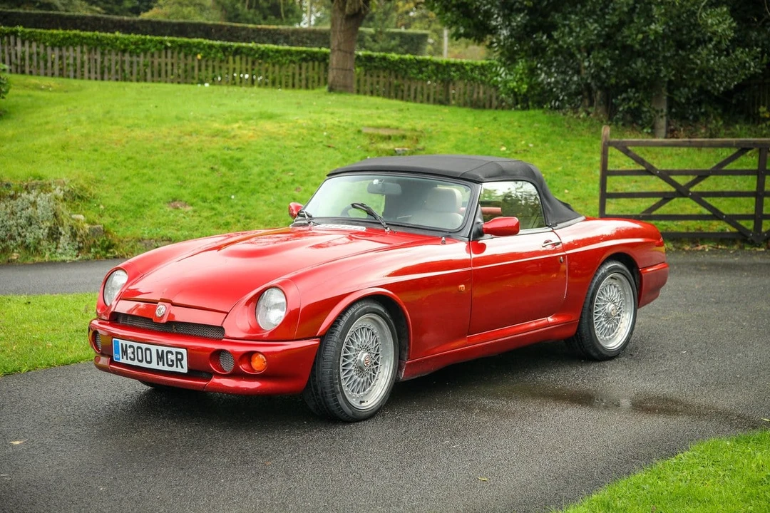 1995 MG RV8 - Image 16 of 30