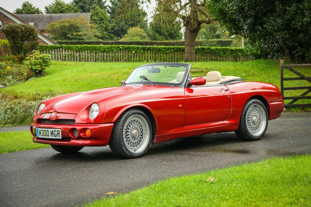 1995 MG RV8 - Image 4 of 30