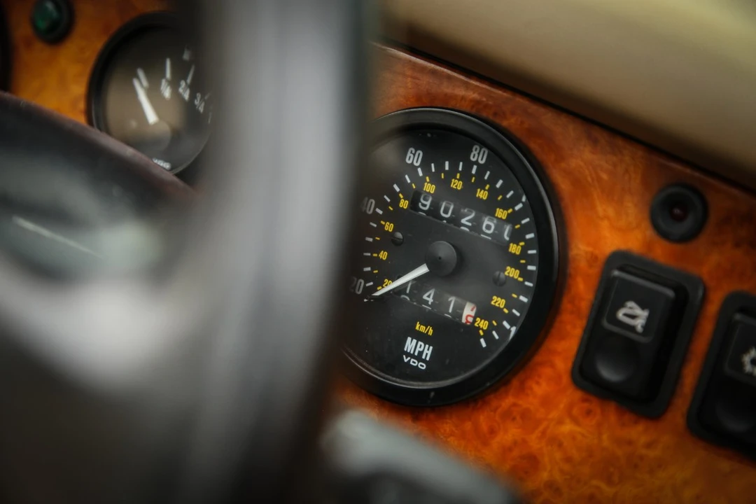 1995 MG RV8 - Image 23 of 30