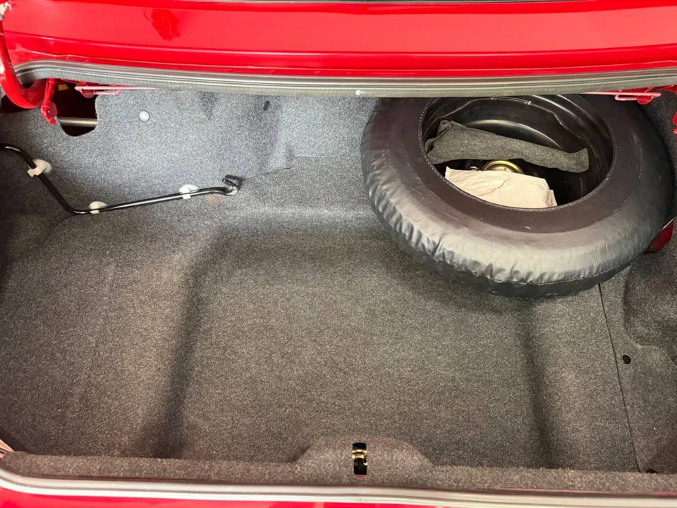 1995 Mazda NA MX-5 Miata - Image 5 of 15