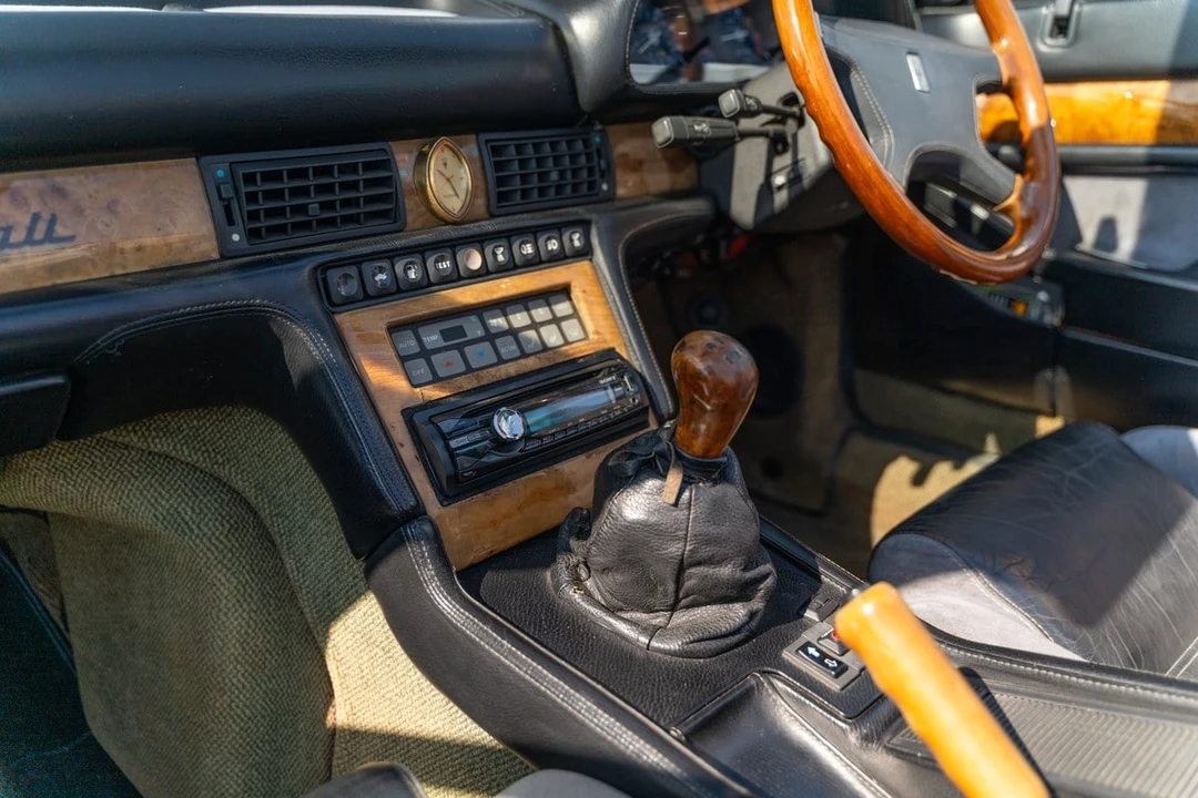 1995 Maserati Biturbo & 222 - Image 26 of 30