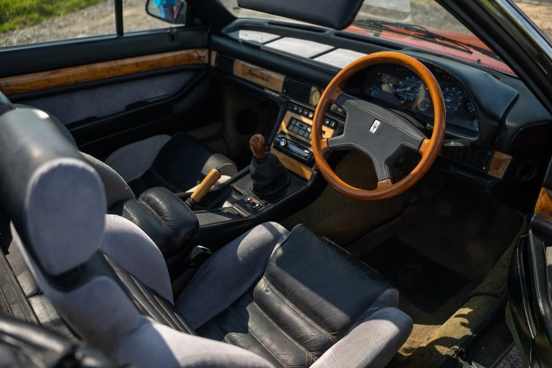 1995 Maserati Biturbo & 222 - Image 28 of 30