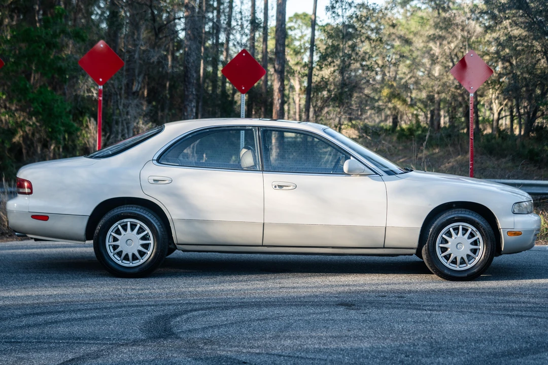 1995 Mazda HD 929 - Image 3 of 31