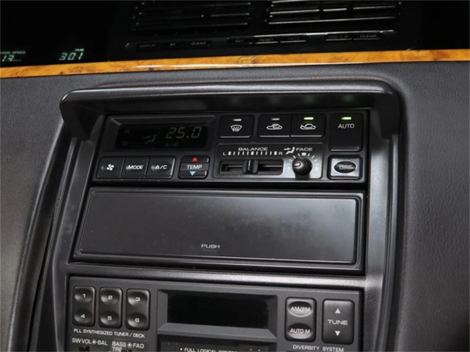 1995 Mazda JC Cosmo - Image 11 of 31