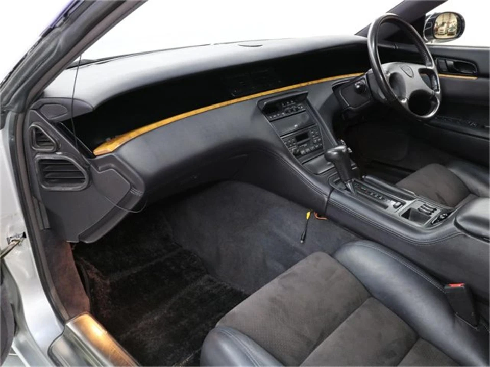 1995 Mazda JC Cosmo - Image 14 of 31