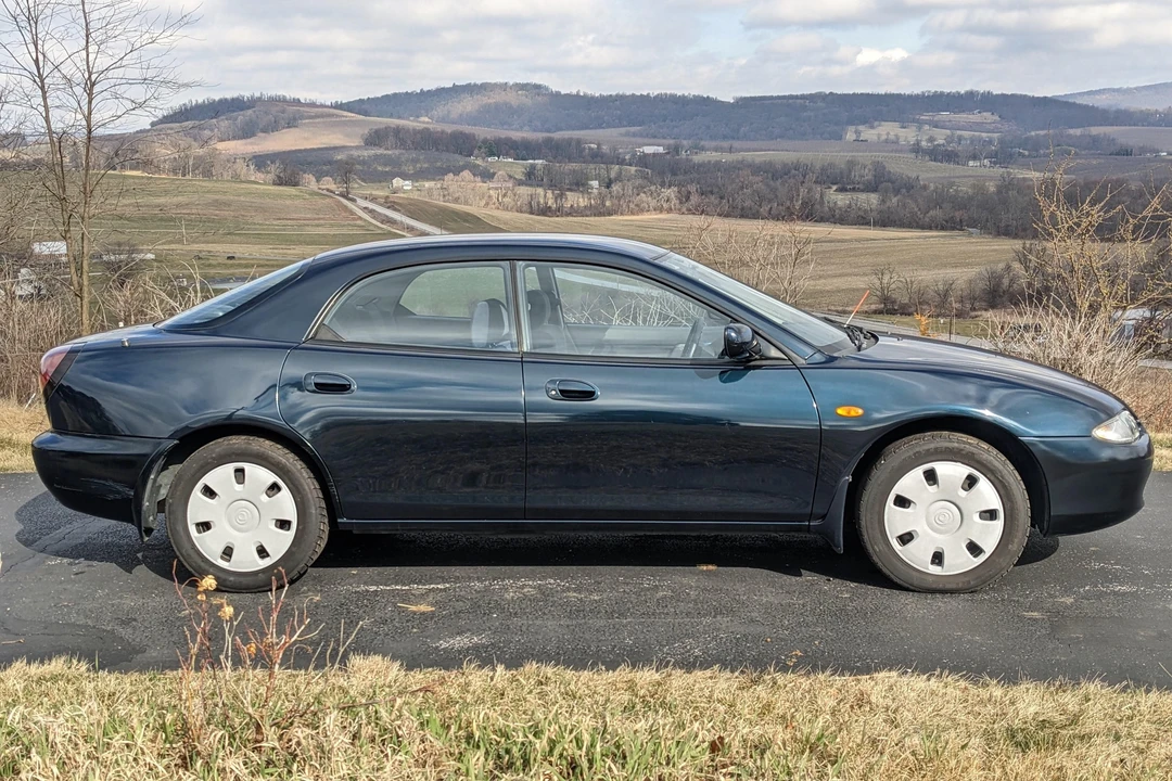 1995 Mazda Lantis - Image 3 of 31
