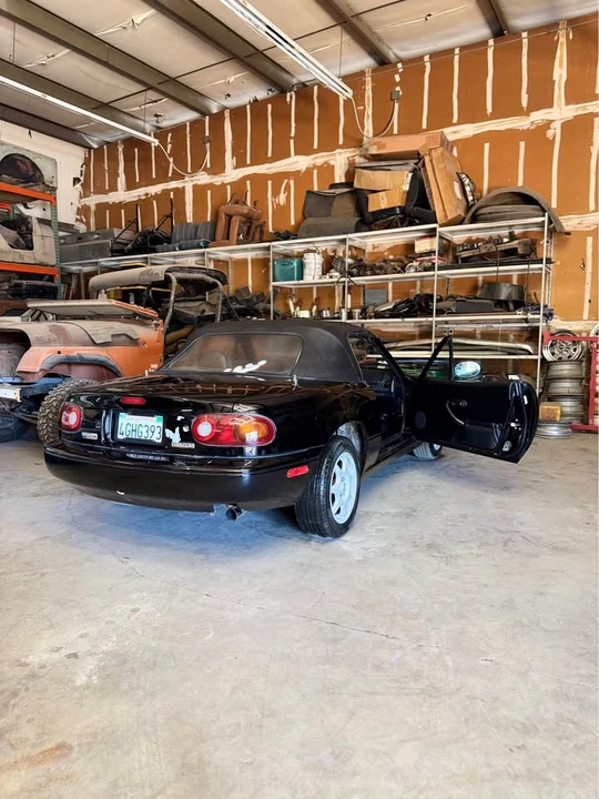 1995 Mazda NA MX-5 Miata - Image 2 of 9