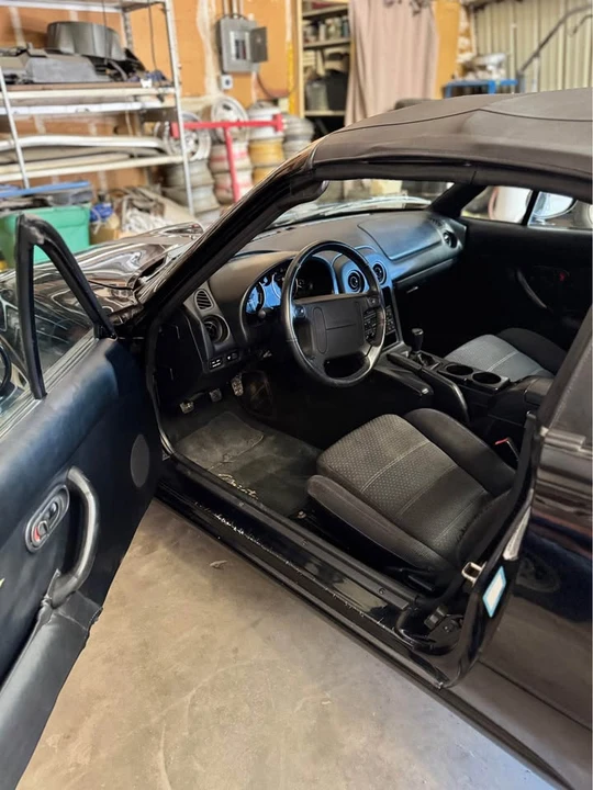 1995 Mazda NA MX-5 Miata - Image 6 of 9