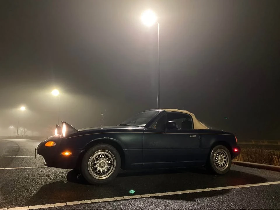 1995 Mazda NA MX-5 Miata - Image 9 of 12