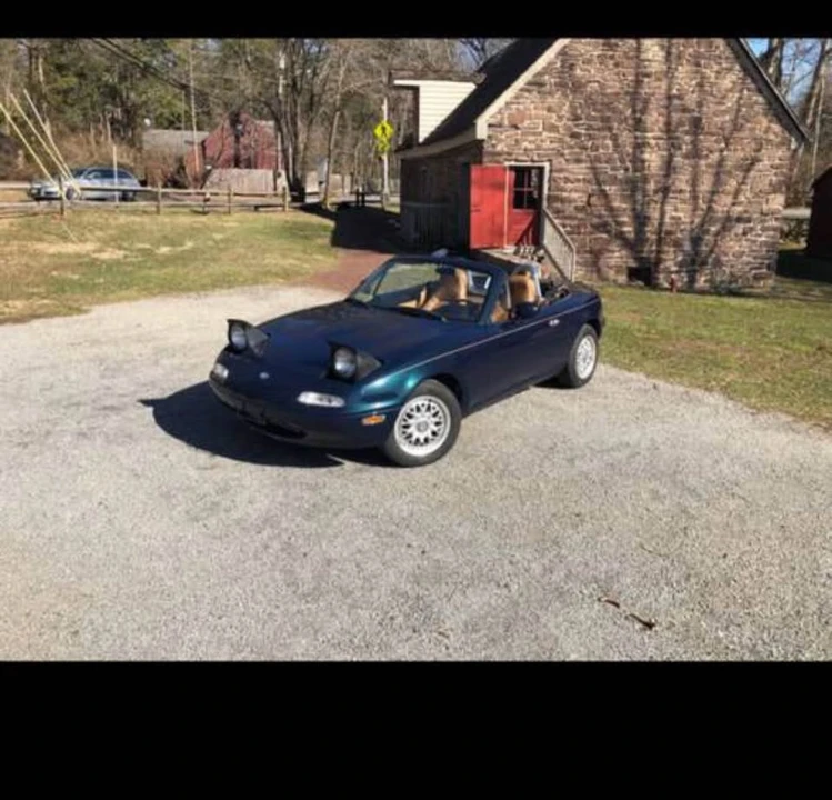 1995 Mazda NA MX-5 Miata - Image 2 of 12