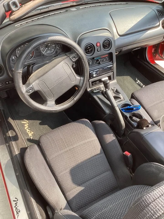 1995 Mazda NA MX-5 Miata - Image 7 of 10