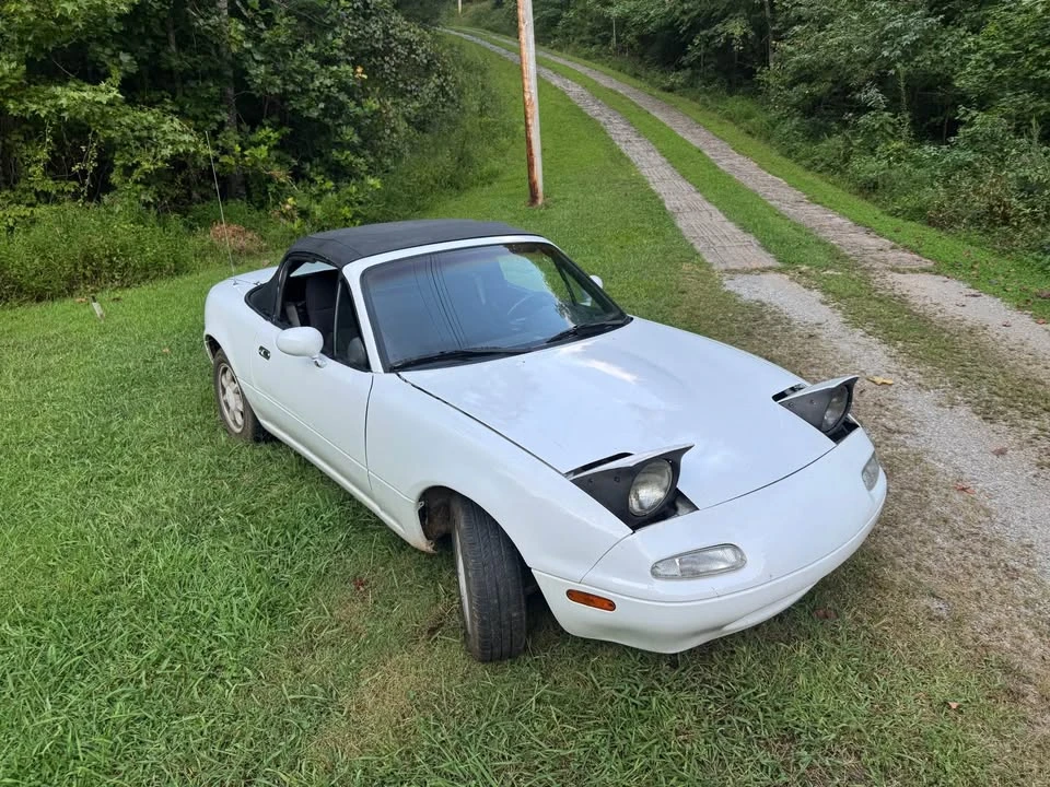 1995 Mazda NA MX-5 Miata - Image 11 of 12