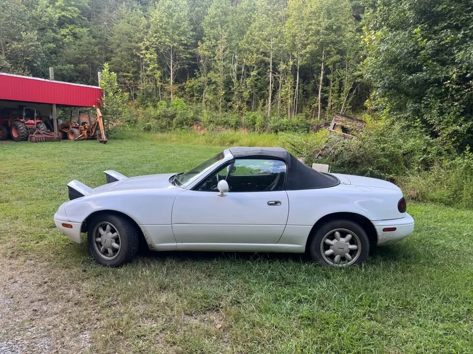 1995 Mazda NA MX-5 Miata - Image 2 of 12