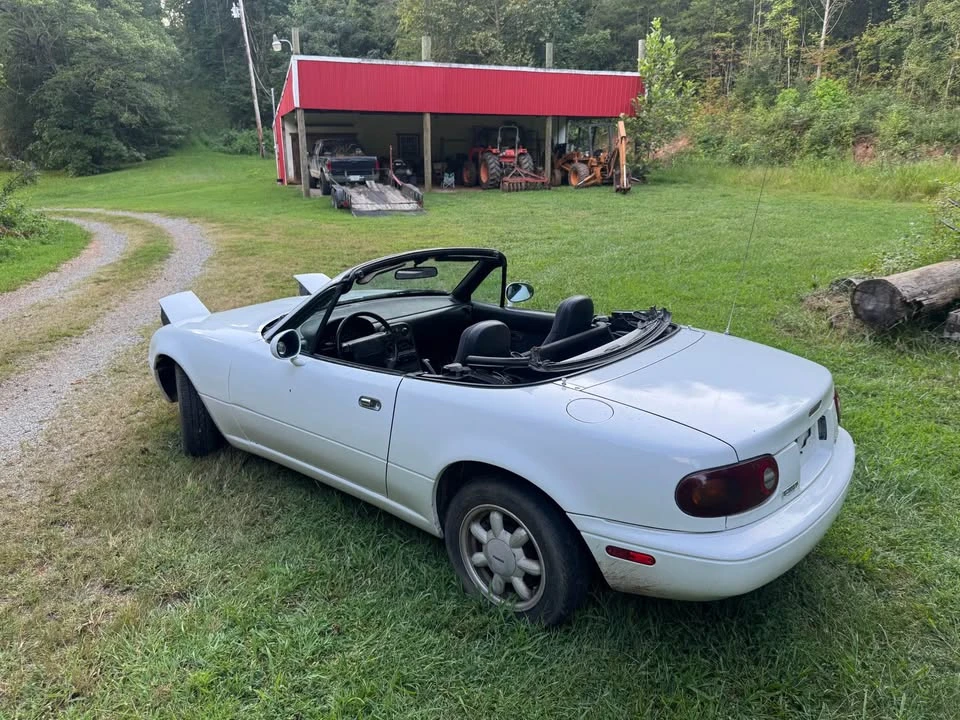1995 Mazda NA MX-5 Miata - Image 4 of 12