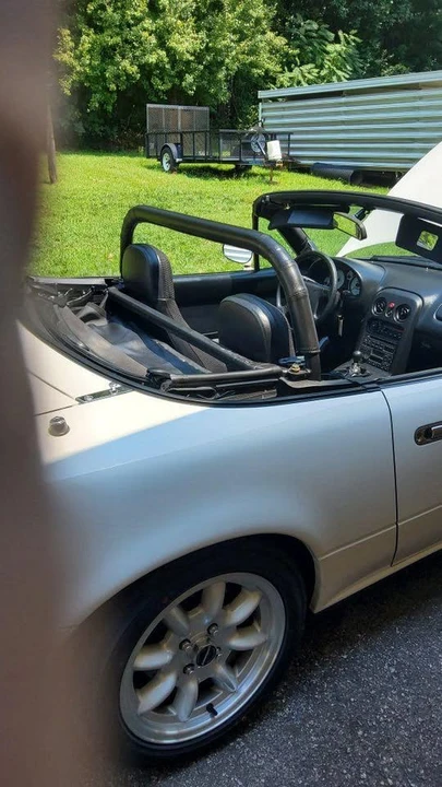 1995 Mazda NA MX-5 Miata - Image 9 of 10