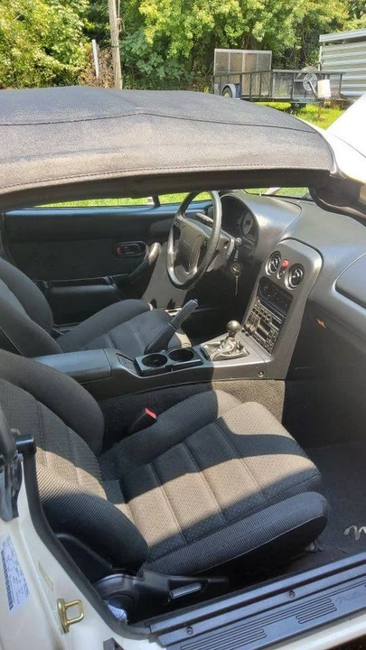 1995 Mazda NA MX-5 Miata - Image 6 of 10
