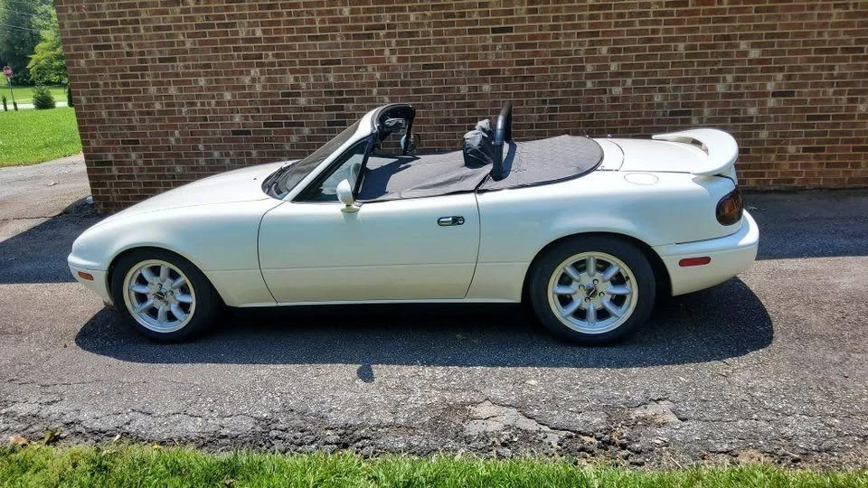 1995 Mazda NA MX-5 Miata - Image 3 of 10