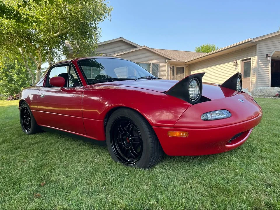 1995 Mazda NA MX-5 Miata - Image 2 of 12