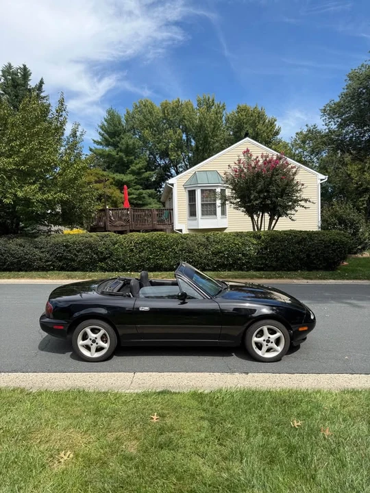 1995 Mazda NA MX-5 Miata - Image 6 of 12