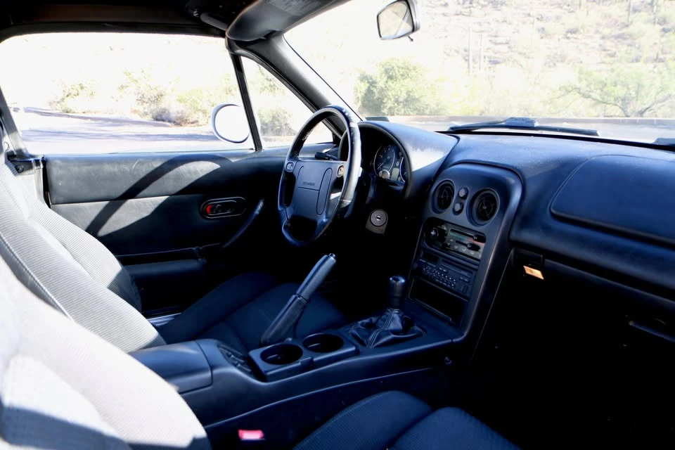 1995 Mazda NA MX-5 Miata - Image 9 of 15