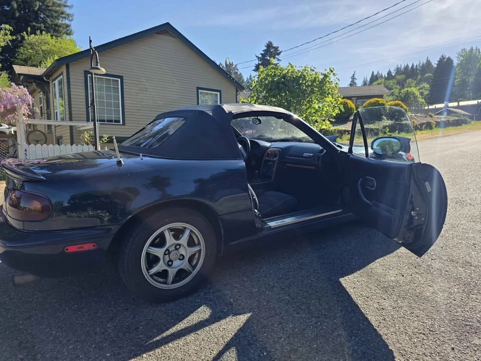 1995 Mazda NA MX-5 Miata - Image 11 of 20