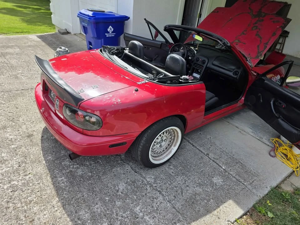 1995 Mazda NA MX-5 Miata - Image 8 of 13