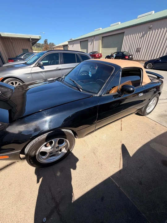 1995 Mazda NA MX-5 Miata - Image 10 of 11