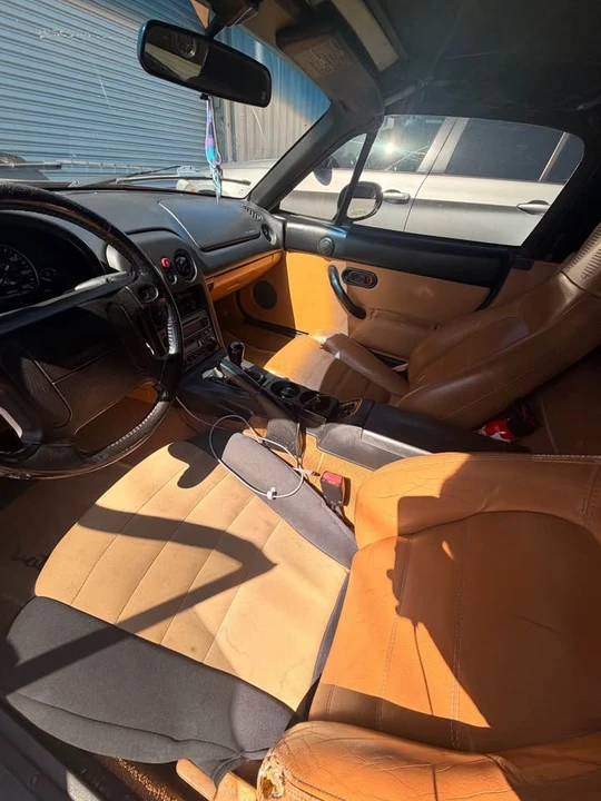 1995 Mazda NA MX-5 Miata - Image 6 of 11